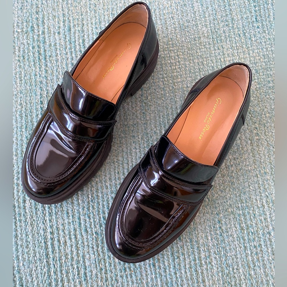 Gianvito Rossi Black Patent Leather loafers size 39